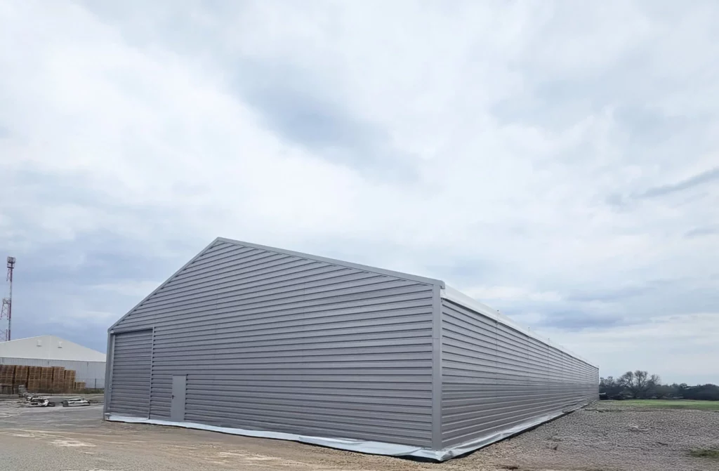 Hala-magazynowa-20×49-m-z-blachy-trapezowej-2